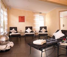 Sitzgelegenheiten im Ruheraum im Privathotel Willino Willingen