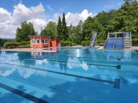 Aussenaufnahme vom Steinbergbad in Wrexen, Foto: Touristik Service Waldeck-Ederbergland GmbH