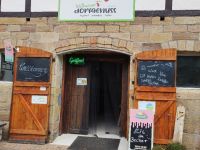 Eingangsbereich des Dorfladens in Wethen, Foto: Touristik Service Waldeck-Ederbergland GmbH